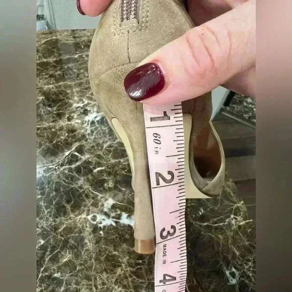 Cole Haan Ina Suede Cut-Out Shooties-Tan Suede Size 7.5-NEVER WORN - Picture 9 of 9